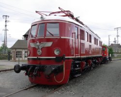 Elektrolokomotive_E_19_12_DB_Museum_Nürnberg_001.JPG