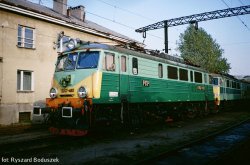 1989.10.21. - lokomotywownia Warszawa Olszynka Grochowska - EU07-485.jpg
