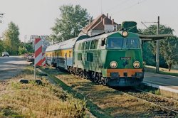 2003.09.08. - Toruń Miasto - SU45-263 z poc. os. rel. Toruń Gł. - Grudziądz.JPG