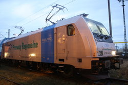 2009.11.26. - Toruń Kluczyki - Bombardier Traxx E 186 143-4.JPG