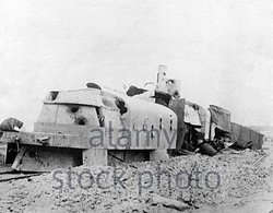 destroyed-russian-armored-train-1917-dyyxn9.jpg