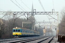 2006.01.16. - Gdańsk Wrzeszcz - EN57-947 wraz z EN57-800 jako pociąg os. nr 91434 rel. Gdyni...jpg