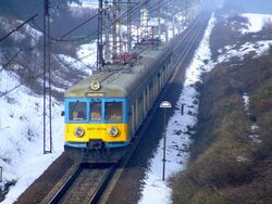 2006.03.25. - Luzino - EN57-1048 wraz z EN57-947 jako poc. os. nr 5831 rel. Gdynia Słupsk, fo...jpg