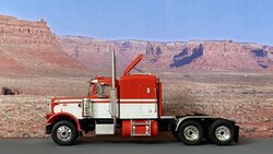 IXO-peterbilt-359-001.jpg