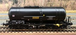 czarne (2).jpg