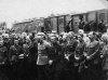 Piłsudski,_Petlura_Polish_and_Ukrainian_Officers_1920.jpg