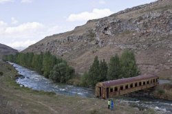 Most wagon Gruzja.jpg