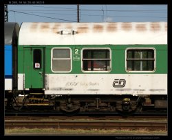 B-249-51-54-20-41-562-9-DKV-Olomouc-30.05.2012-Praha-Smíchov-zbytky-loga.jpg