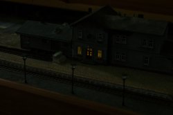 Oświetlenie dworzec.jpg