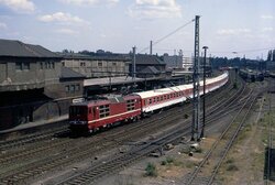 1992.05.31. - Berlin, Warschauer Brücke - Škoda 180 020-0 z poc. EC 42 ''Berolina'' rel. War...jpg