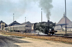 Ty2-1064 mit D 485, Bahnhof Görlitz 10.1986 fot.W. Rettig.jpg