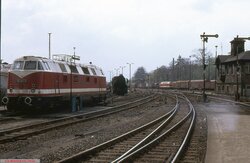 1990.04.18. - Żytawa - Zittau - 118 203-9 DR i 52 8047-4 DR, fot. K. Henning Kurth.jpg