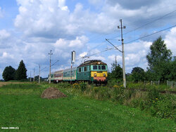 2005.08.09. - szlak Wola Łużańska - Gorlice Zagórzany - ET21-458 z ''łącznikiem'' nr 331...jpg