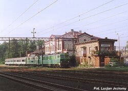 2005.08.19. - Lubań Śląski - SU46-053 oraz ET21-331 z poc. os. nr 55131 rel. Jelenia Góra ...jpg