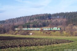 2006.11.19. - ET21-331 z poc. os. nr 216 rel. Jelenia Góra - Wrocław Gł., przed chwilą opu...jpg