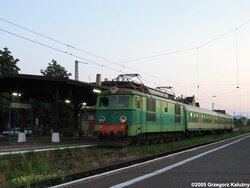 2005.08.01. - ET21-604 z dwoma ''Bonanzami'' jako ''zaautobus szynowy'' 2010 rel. Jaworzyna Ś...jpg