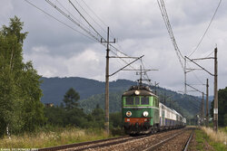 2011.06.30. - Nowy Sącz - ET21-430 z poc. spec. ''Nostalgia'', zbliża się do stacji, fot. K...jpg