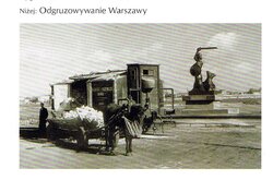 Warszawa3 syrenka.jpg