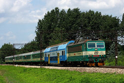 2013.07.19. - Skoda 163 044-1 ''Marysia'' z poc. iR 61126 ''Piast'' rel. Wrocław Gł. - Warsz...jpg