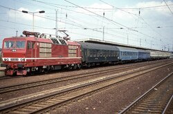 1991.09.01. - Berlin Schönefeld - Škoda 230 003-6 ''Knödelpresse'' z poc. posp., fot. D. Ho...jpg