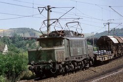 1978.07.26. - Rottendorf - ''Deutsche Krokodil'' 194 576-5 z poc. tow., fot. Günter Tscharn (...jpg