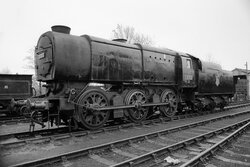 SR_Q1_Class_C1_at_Sheffield_Park.jpg